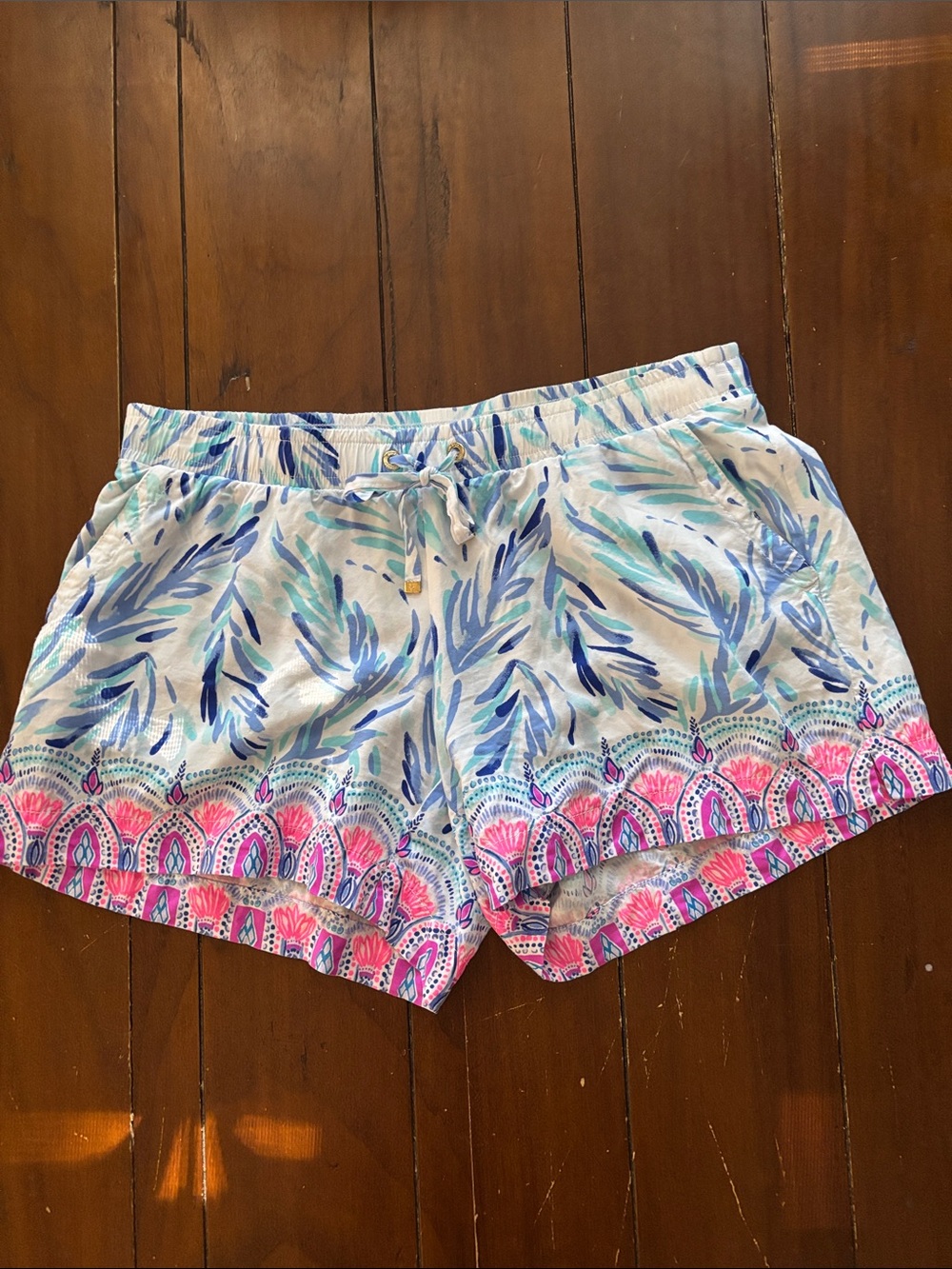 Lilly Pulitzer Katia Shorts in Resort White Flock Together Pull-On Sz S